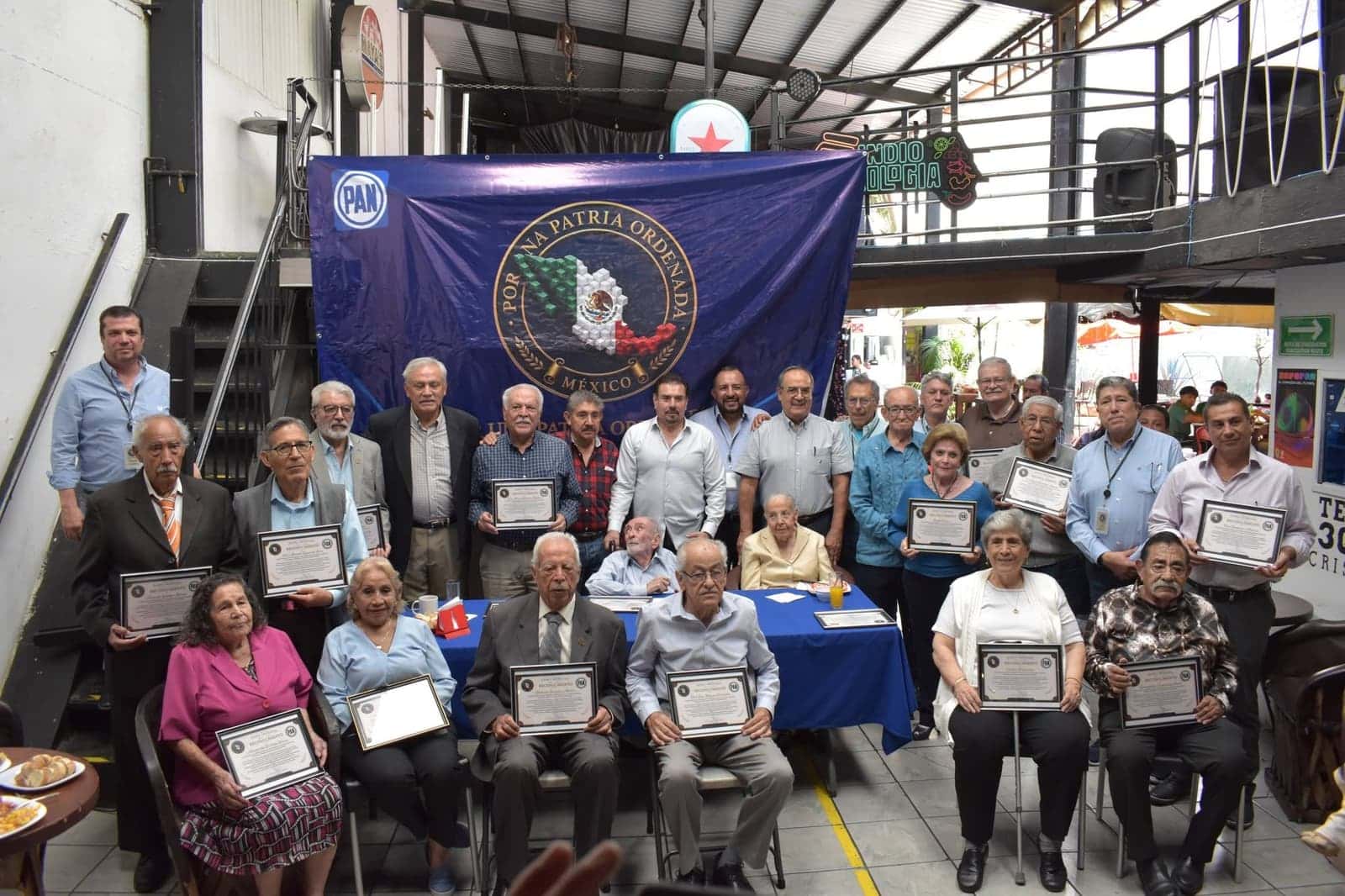 Reconocimiento a la lucha permanente — foto 23